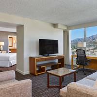 Hilton Los Angeles North-Glendale & Executive Meeting Center 