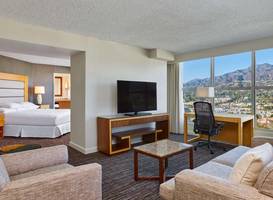 Hilton Los Angeles North-Glendale & Executive Meeting Center 