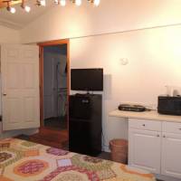 Shorelands Guest Resort & Condominiums 