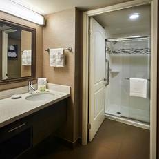 Staybridge Suites Hamilton - Downtown 