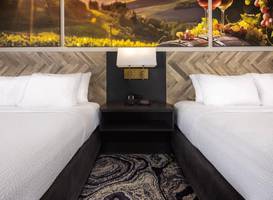 GuestHouse International Inn-Biltmore 