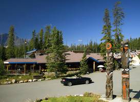 Sunwapta Falls Rocky Mountain Lodge 