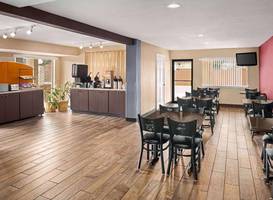 Ramada San Antonio Sea World Area 