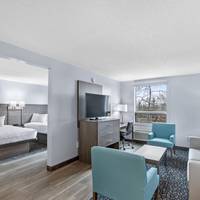 Travelodge Hotel Calgary Airport 