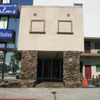 Hollywood Palms Inns & Suites 