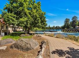Bend Riverside Inn & Suites 