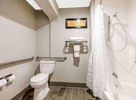 Country Hearth Inn & Suites 