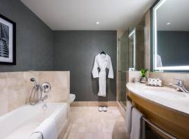 Sofitel Chicago Water Tower 