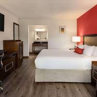 Ramada Albuquerque Airport 