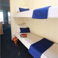 Sailport Waterfront Suites 