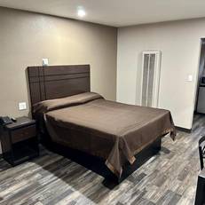 Budget Host Inn Saga Motel 