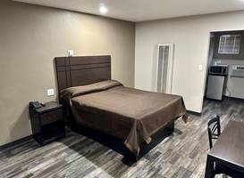 Budget Host Inn Saga Motel 