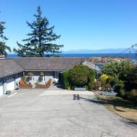 Hammond Bay Oceanside B&B 