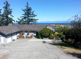 Hammond Bay Oceanside B&B 