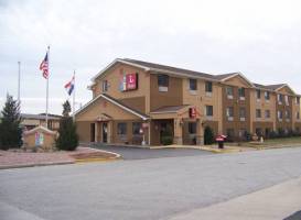 The Legacy Inn & Suites 