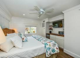 Tropical Breeze Resort 
