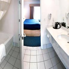 Lexington Inn & Suites 