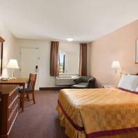 Travelodge Bakersfield 