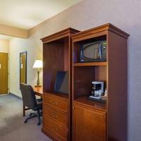 Piccadilly Inn Express 