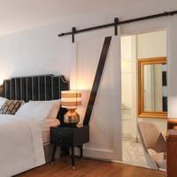 Posh Palm Springs Inn 