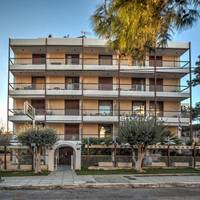 Zina Hotel Apartments 