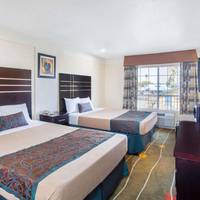 Travelodge Highway 41 
