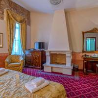 Alexios Luxury Hotel 