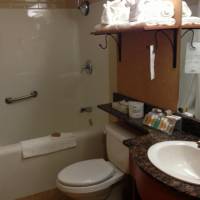 Rosslyn Inn & Suites 