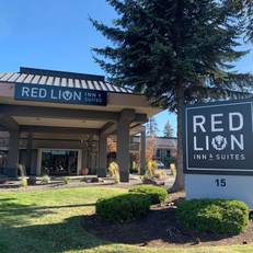 Bend Inn and Suites 