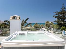 Alkyoni Beach Hotel 