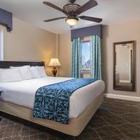 Avenue Plaza Resort 