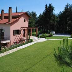 Nefeli Guesthouses 