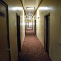 Royal Inn & Suites 