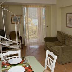 Sentefi Maisonette 