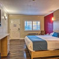 Hollywood City Inn 