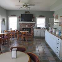 Carriage House Inn 