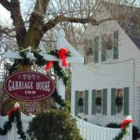 Carriage House Inn 