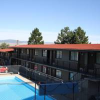 Columbia Motor Inn 