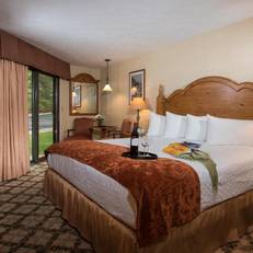 Meadowmere Resort 