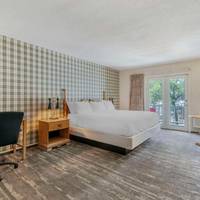 Green Granite Inn 