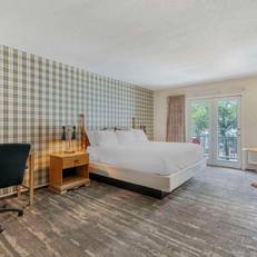 Green Granite Inn 
