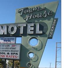 Town House Motel 