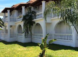 Mariana Hotel 