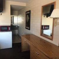 Lazy 8 Motel 