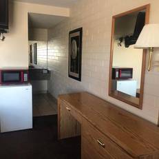 Lazy 8 Motel 