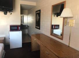 Lazy 8 Motel 