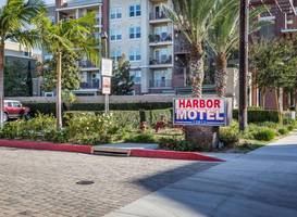 Harbor Motel 