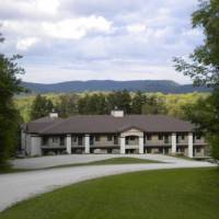 Hillside Inn 