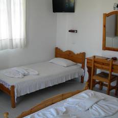 Bizas Rooms 