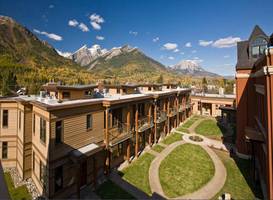 901 Fernie 